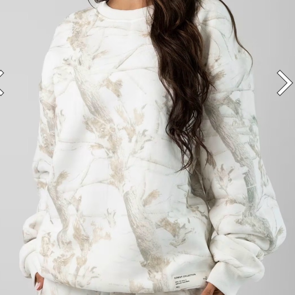 Comfrt white oak camo pants and crew sweatshirt (medium)